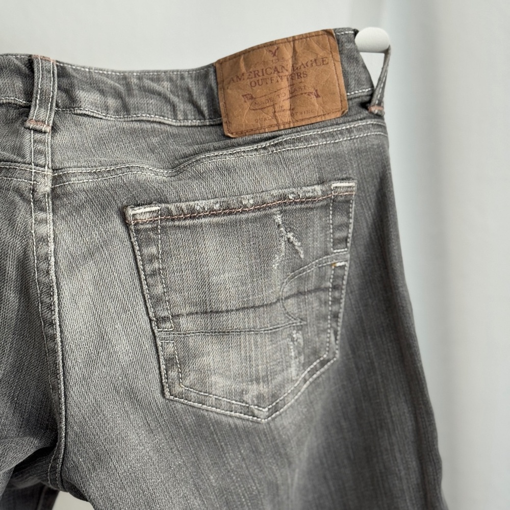 American Eagle Outfitters Gray Distressed Jeans (4-Regular)